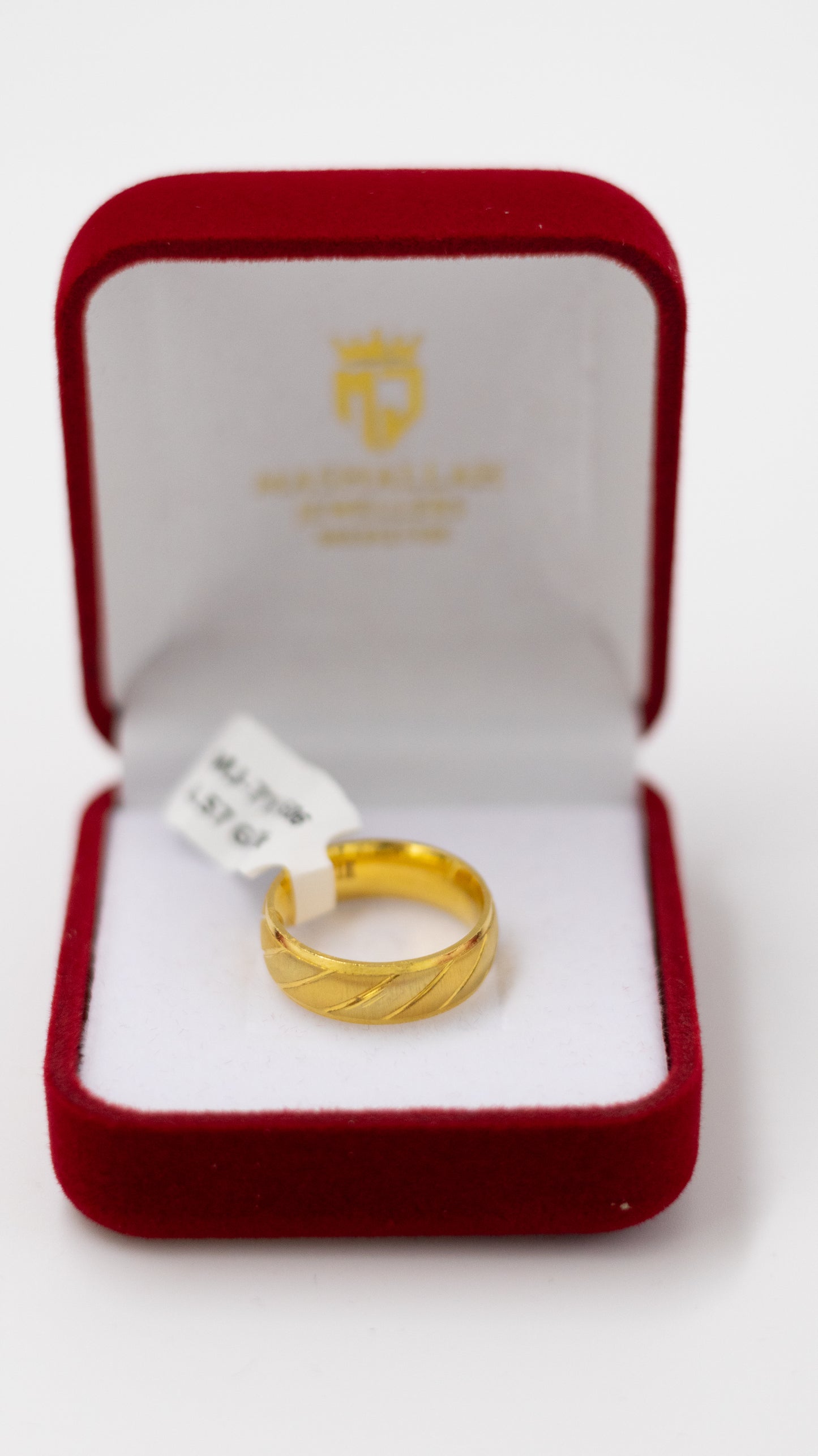 22K-Gold Brushed Diagonal Cut Band