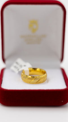 22K-Gold Brushed Diagonal Cut Band
