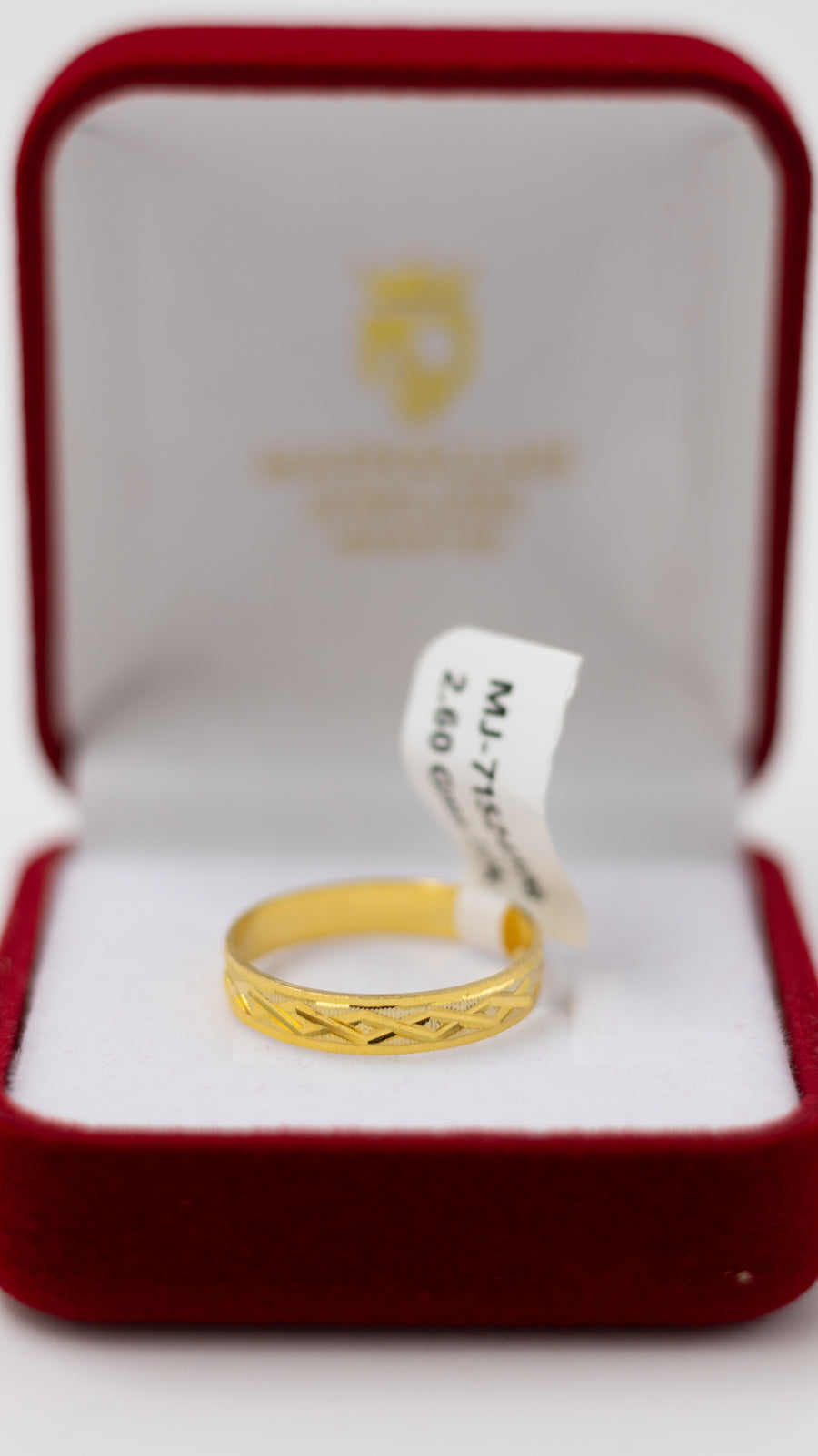 22K-Gold Diamond Cut Zig Zag Band