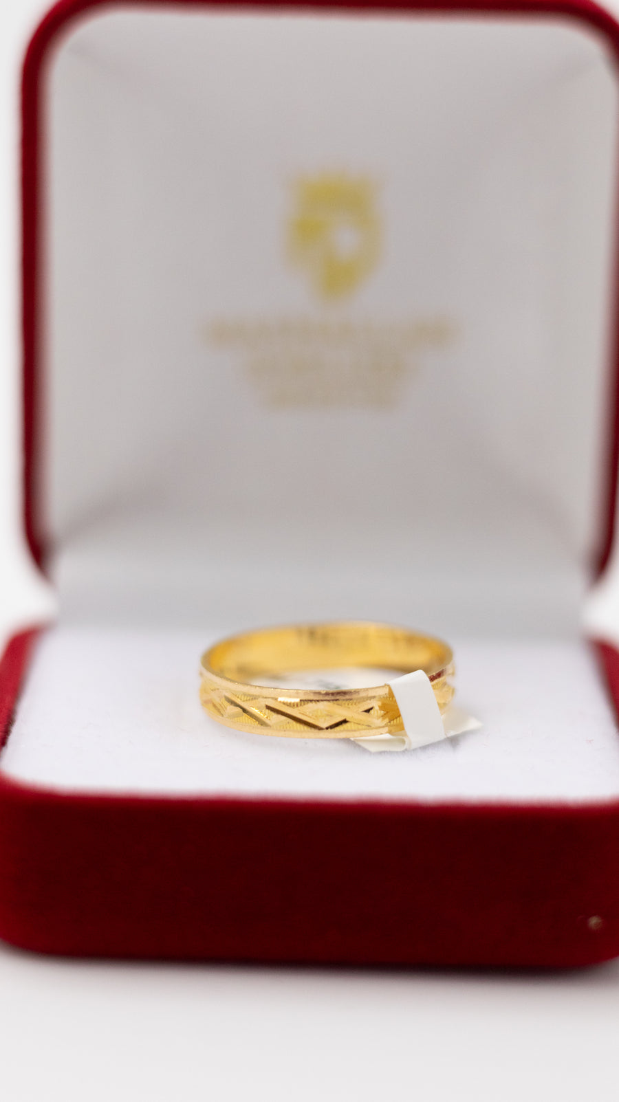 22K Yellow Gold Criss Cross Pattern Ring