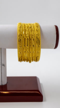 22K-Yellow Gold Ornate Pattern Bangle Set