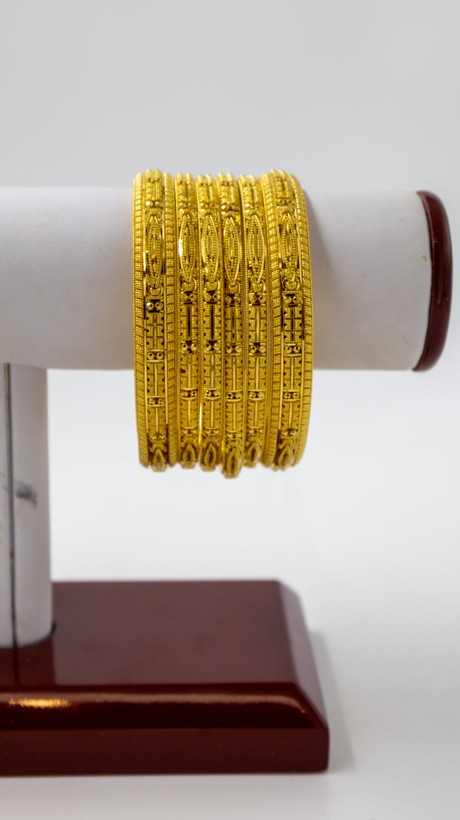 22K-Yellow Gold Ornate Pattern Bangle Set