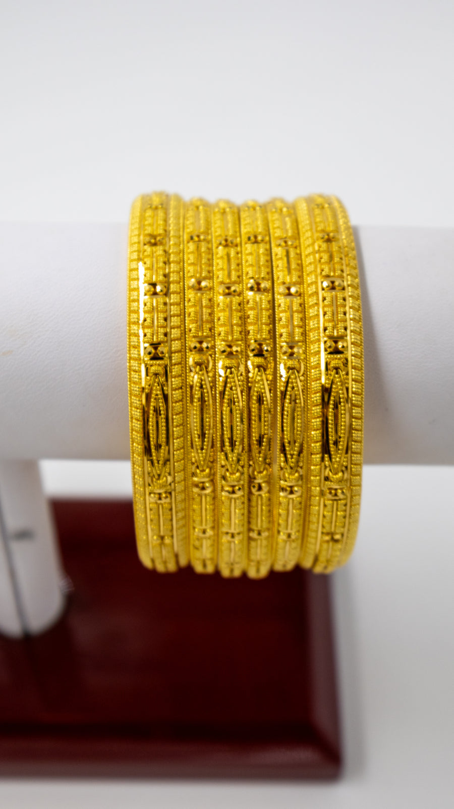 22K-Yellow Gold Ornate Pattern Bangle Set