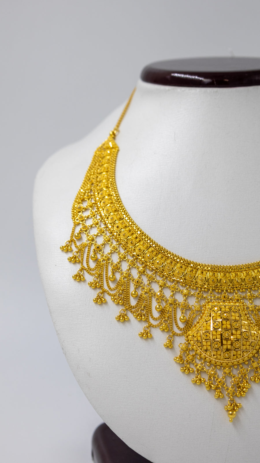 22k Bridal Style Gold Necklace and Earrings Set