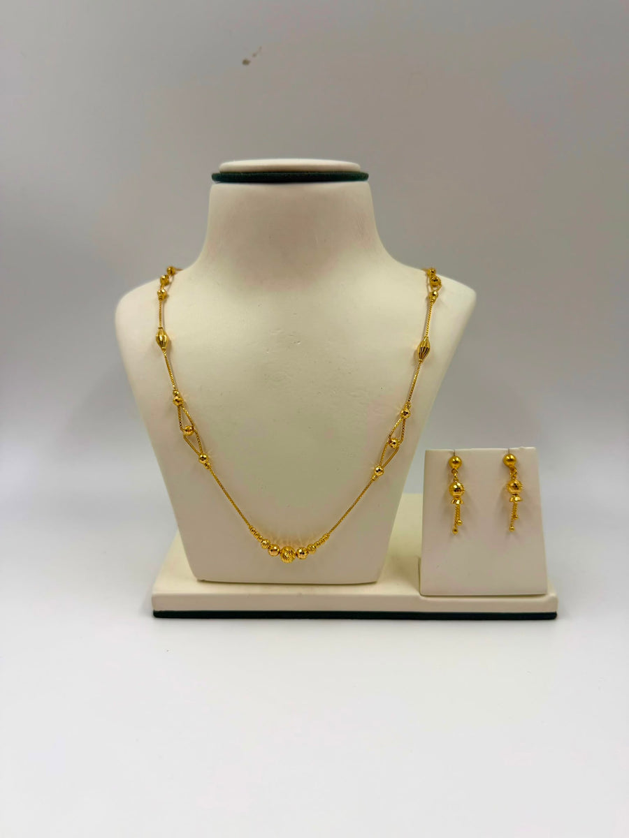 22k Gold Necklace with beautiful earrings
