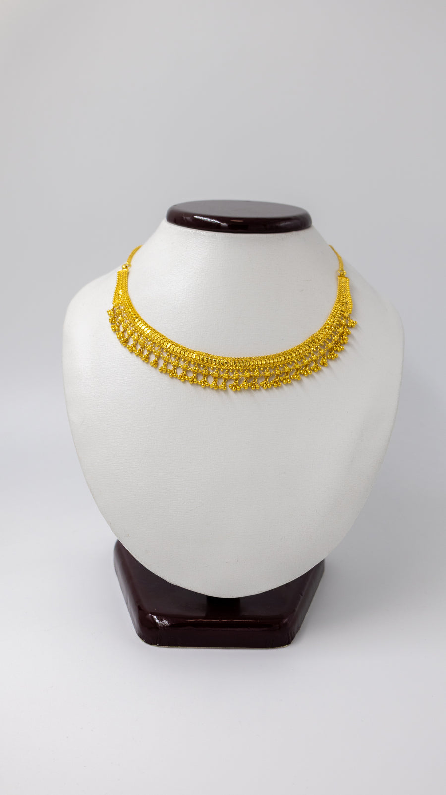 22k Gold Necklace set with elegent studs