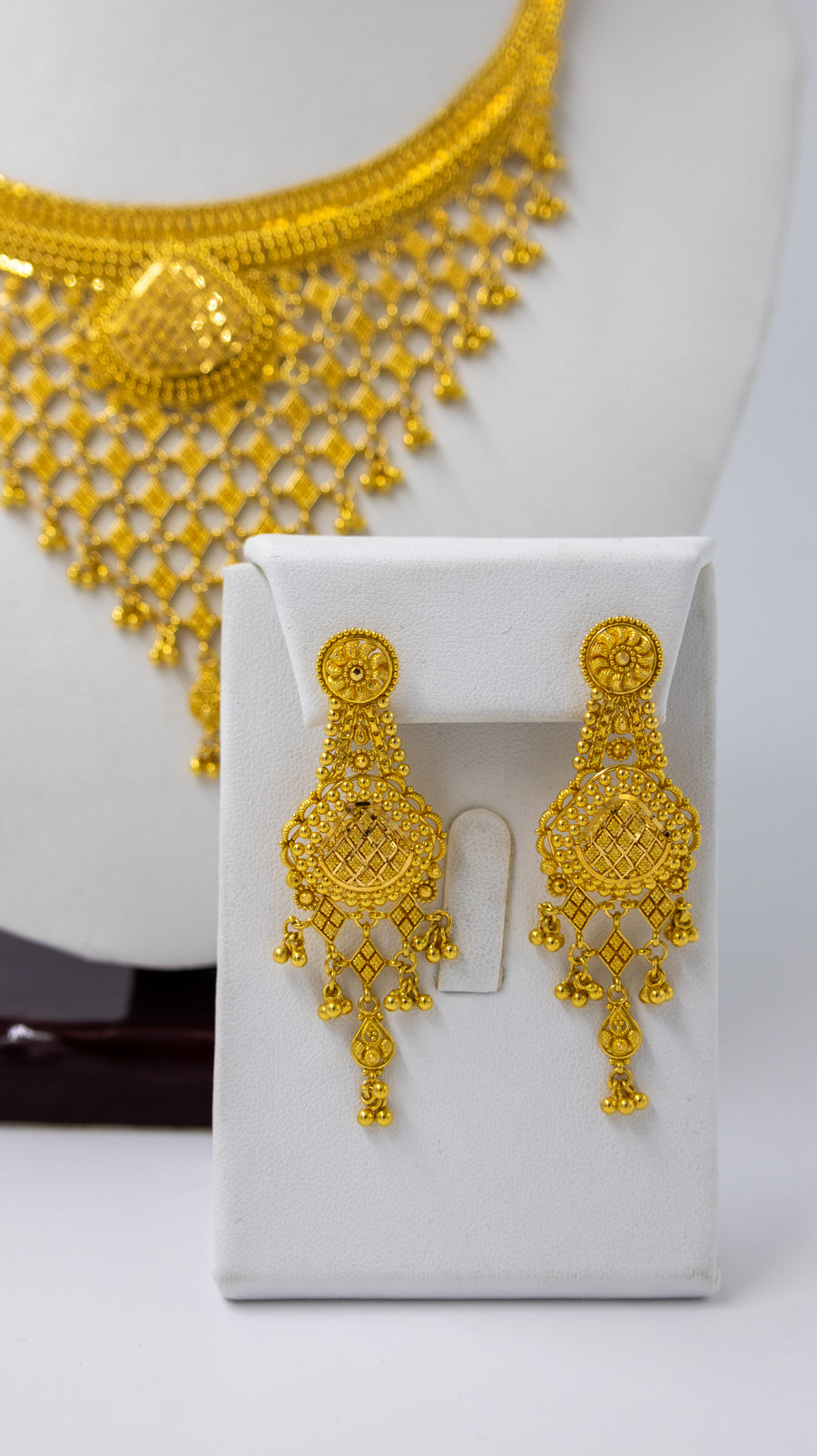 22k Royal Cascade Gold Necklace and Earrings Set