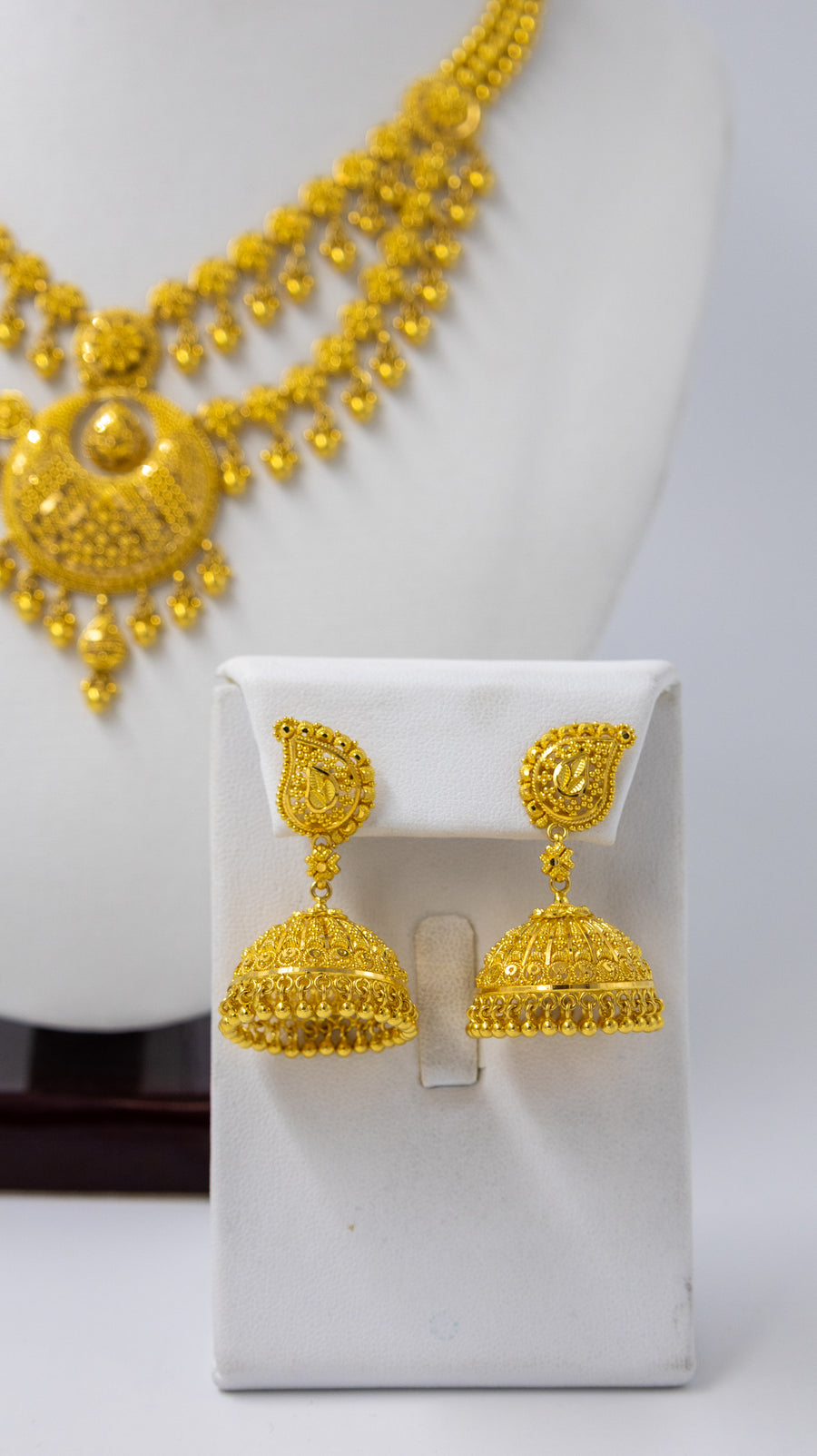 22k two layer Gold Necklace set with classic Jhumka