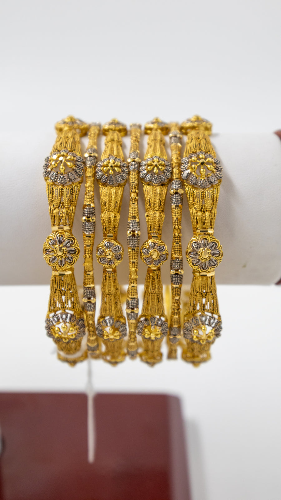 7 Piece 22K Gold Bangle Set for Women – Elegant Designer Finish