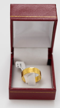 Grooved Geometric Gold Ring - 22k