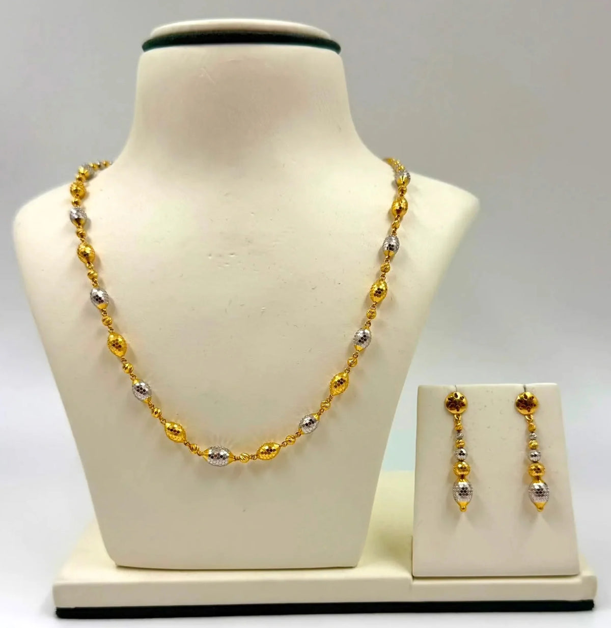 22k Gold Necklace with beautiful earrings
